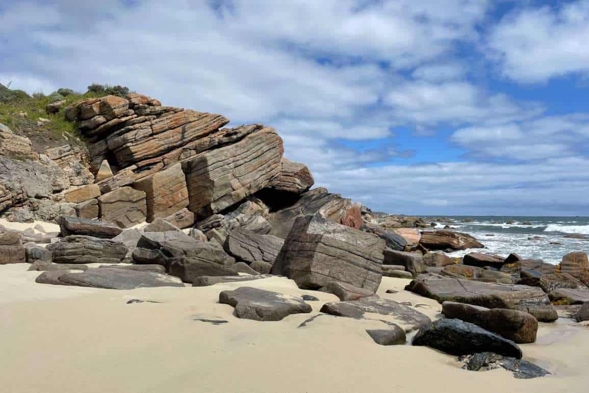 Rocks at Gnoocardup Beach